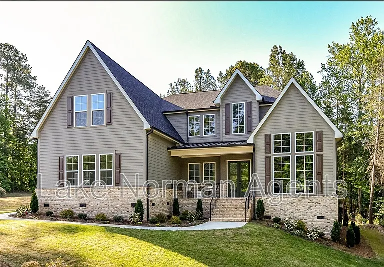 4609 Firethorn Ct — Photo 1