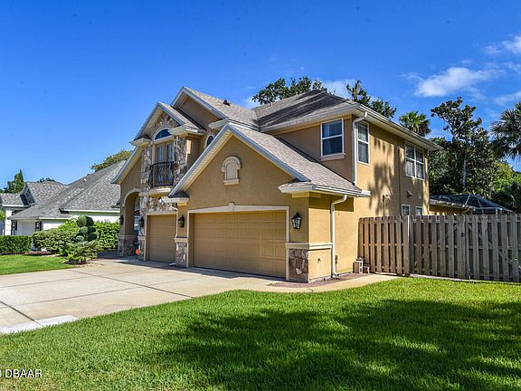 2nd image of 2 Lionshead Dr