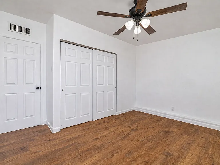 2501 S A&m Ave — Photo 7