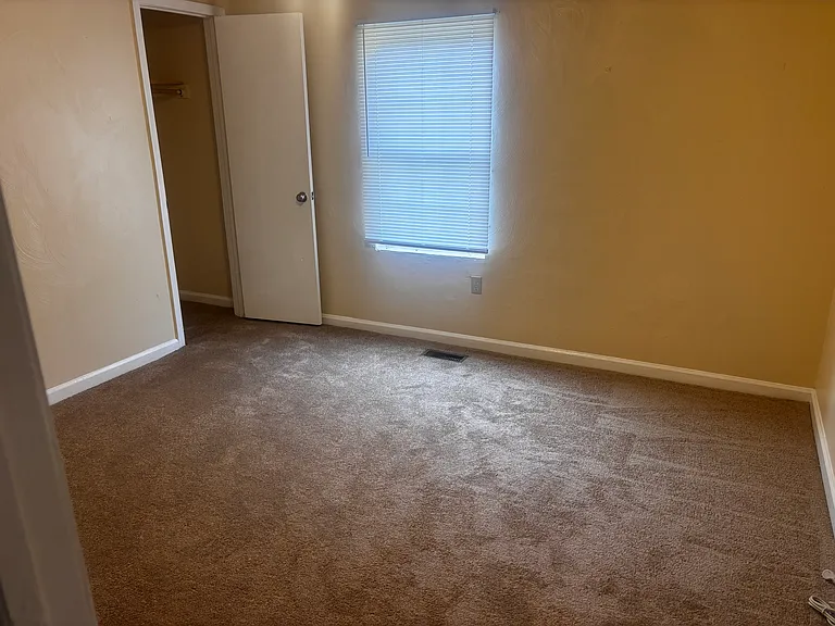 176 Williams St #A — Photo 4
