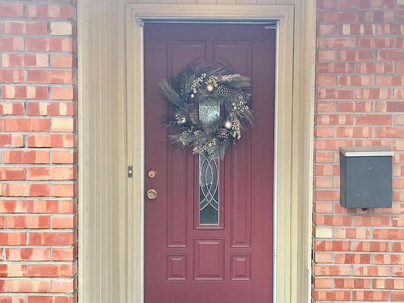 Welcome to 805 Elmwood!