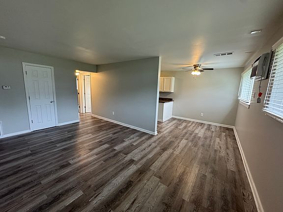5th image of 9124 E 10th St #2