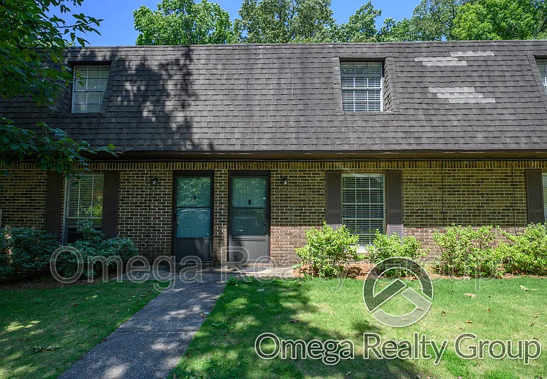 31 Indianwood Dr — Photo 1