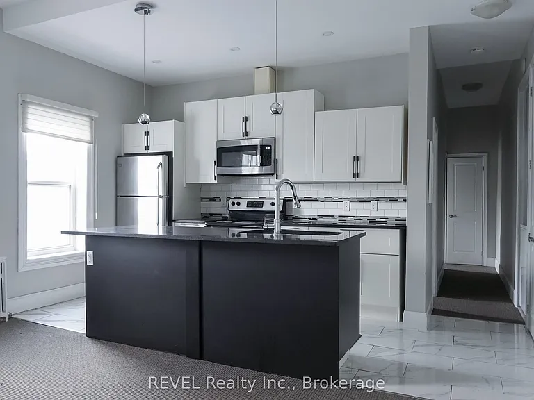 18 Clairmont St #2 — Photo 2