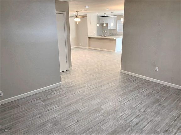 5th image of 950 E Lilac Dr