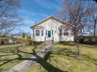 43 Kirby Ln, Ronkonkoma, NY 11779