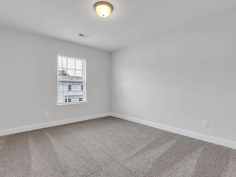 553 Governor Treutlen Cir — Photo 11
