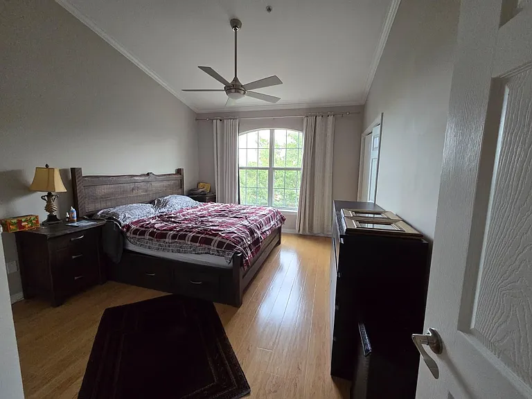 2111 Welch St #B315 — Photo 4