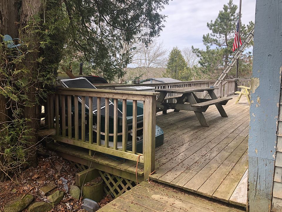 2nd image of 391 Glenmere Rd