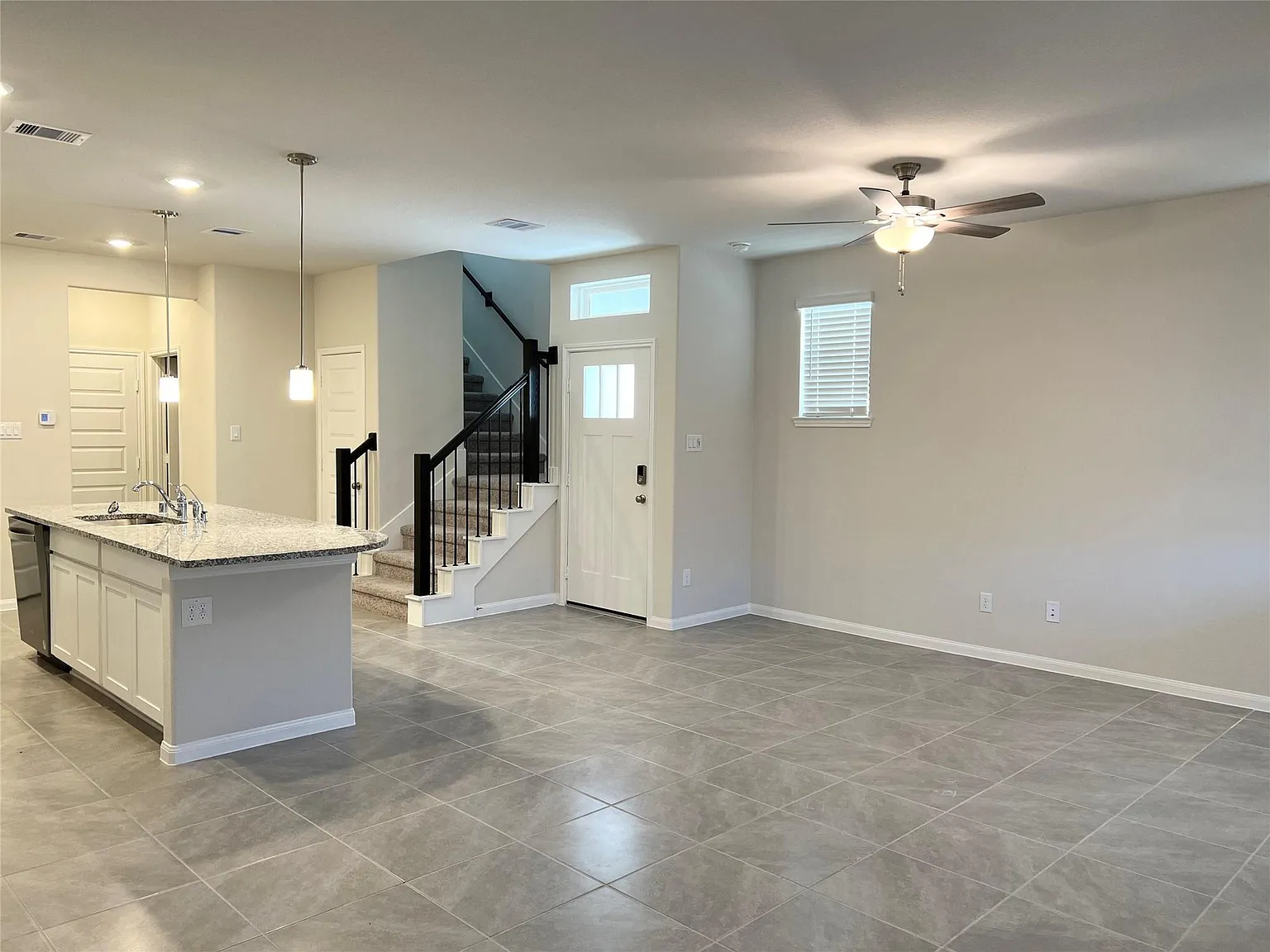 3 bed, 2.5 bath, 1693 sqft, $2,750 — Photo 4
