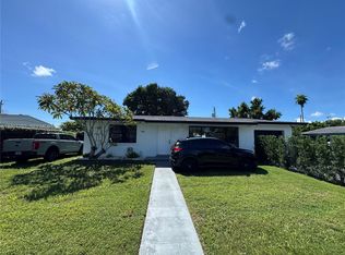 9840 SW 166th St, Miami, FL 33157