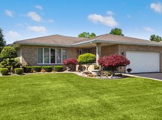 16746 S Mohican Dr, Lockport, IL 60441