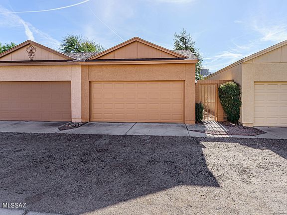 2nd image of 2520 N Palo Dulce Dr