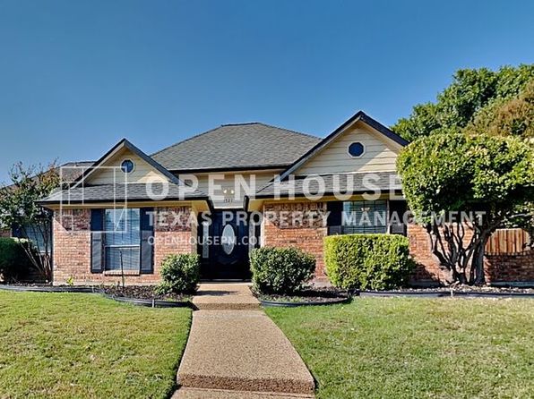 1521 Geneva Ln