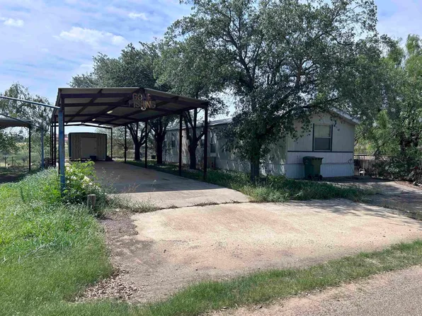 132 N Jab Dr, Zapata, TX 78076