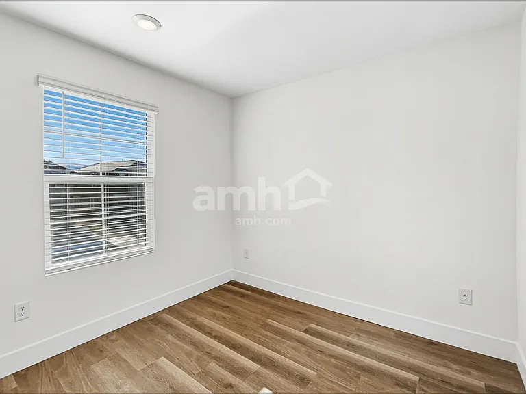 8762 Begonia Ct — Photo 11