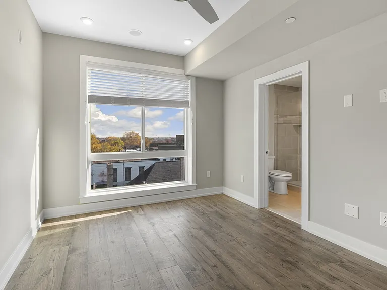 2209 N Broad St — Photo 22