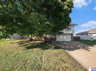 912 Bordeaux Ave, Bellevue, NE 68123