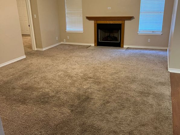 211 Windwood Ln