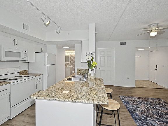 4th image of 1650 N 42nd Cir APT 107