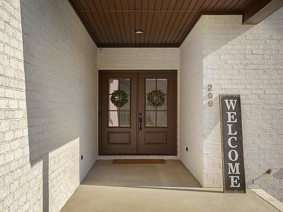 3rd image of 200 Spry Way
