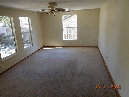 4th image of 1410 NW Andrews Ave