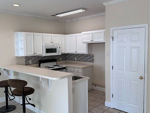 4th image of 506 Palmetto St