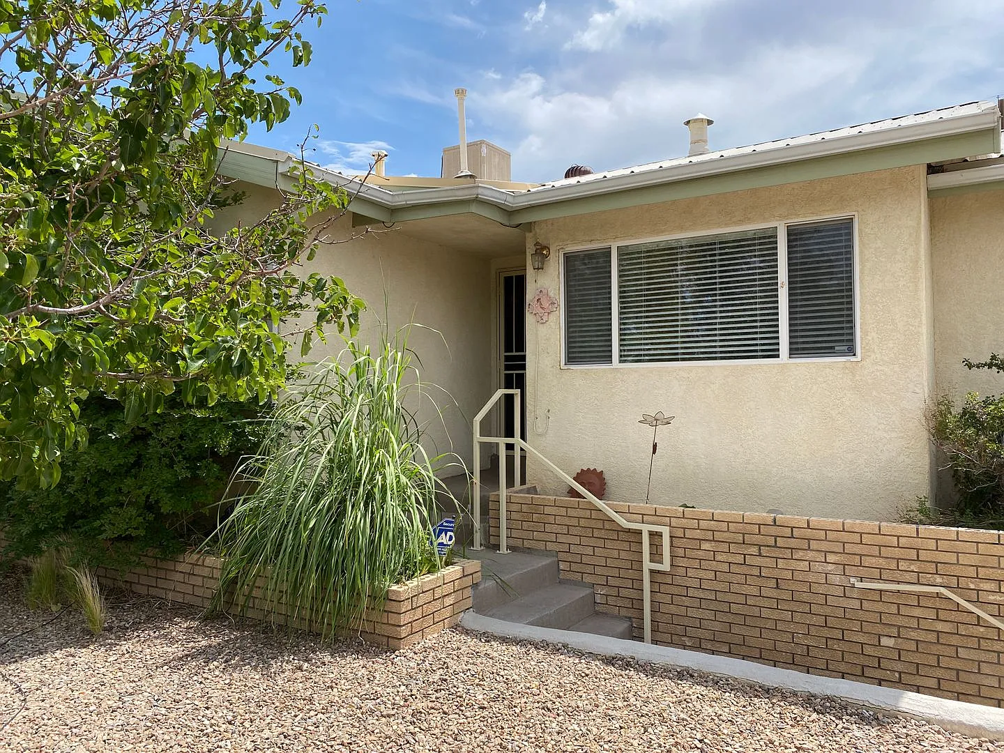 3 Bedroom, 2 Bathroom Home Near Unm & Kafb — Photo 2