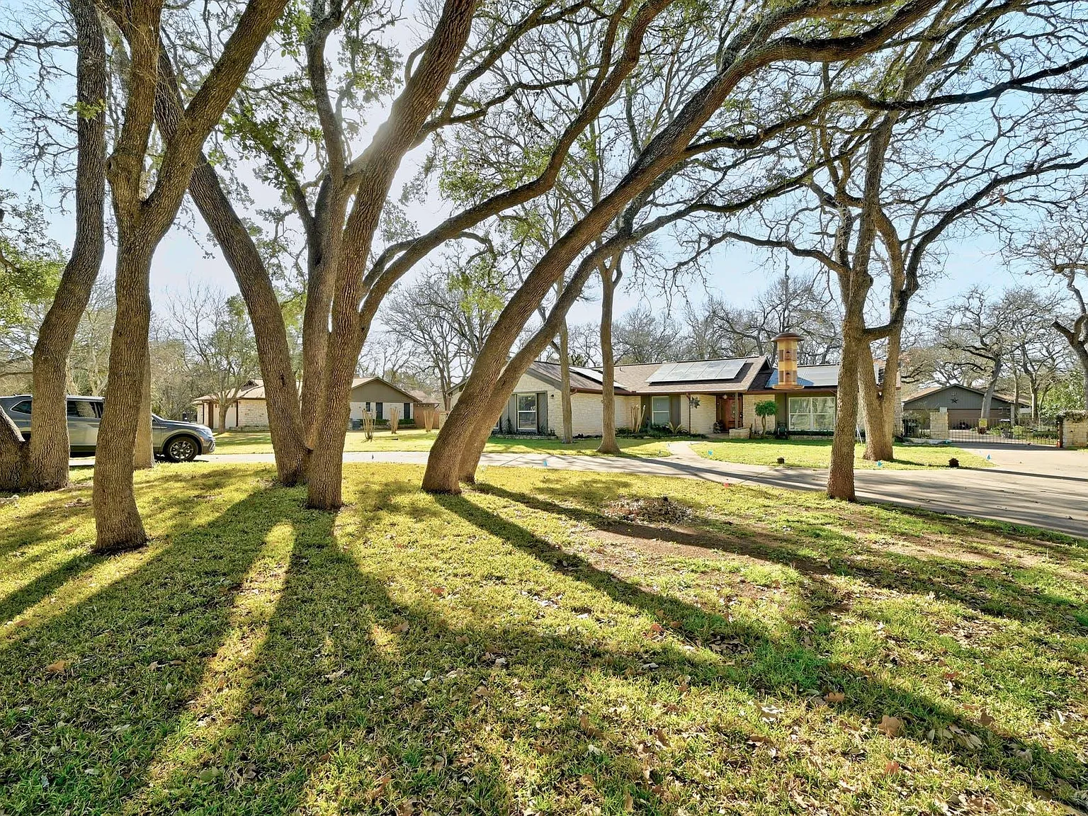 4 bed, 3.0 bath, 2643 sqft, $3,600 — Photo 3