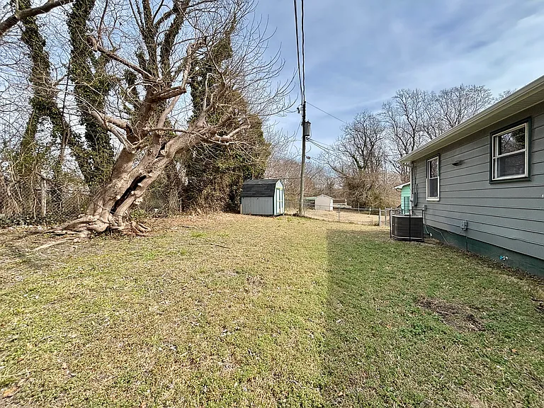 23 Saint John Ct — Photo 15