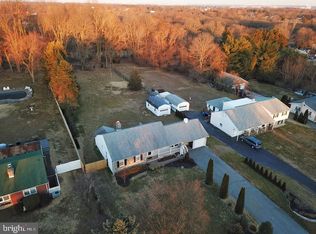 4121 Oliver Ln, Upper Chichester, PA 19061