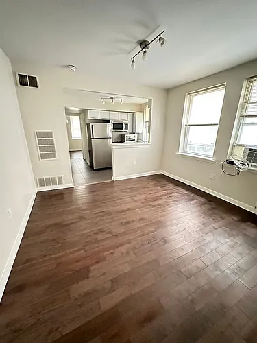 1428 W Master St. Photo 1
