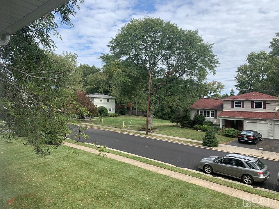 2nd image of 7 Falcon Dr