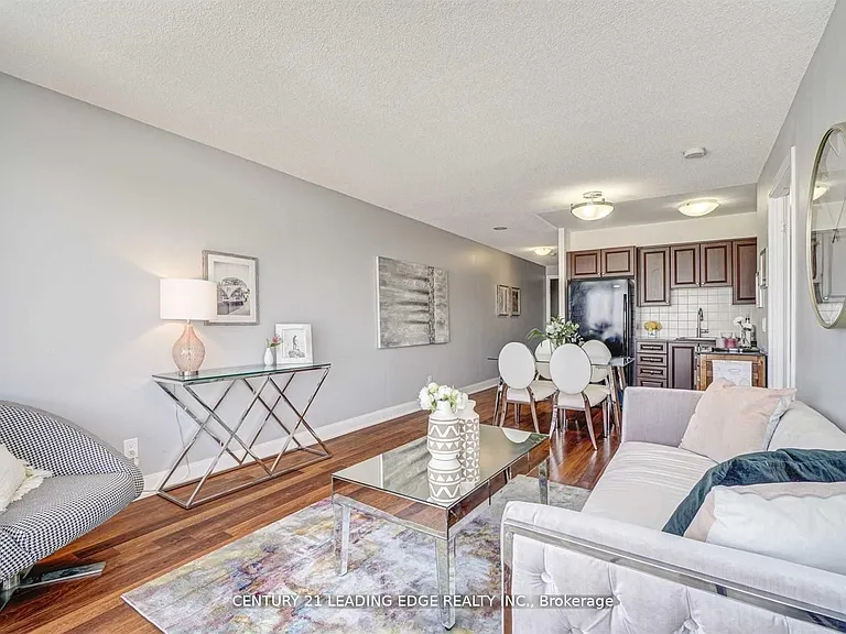 135 Village Green Sq #2415 — Photo 2