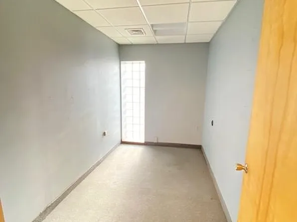 7400 Bergenline Avenue image 12 of 28