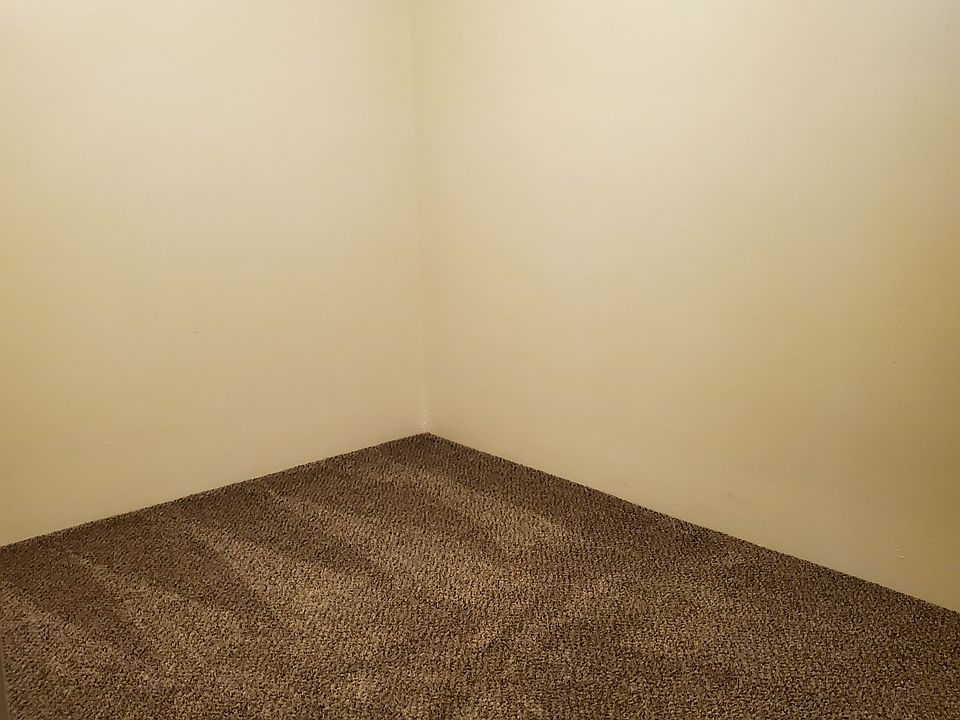 Bonus room/office. No closet or window