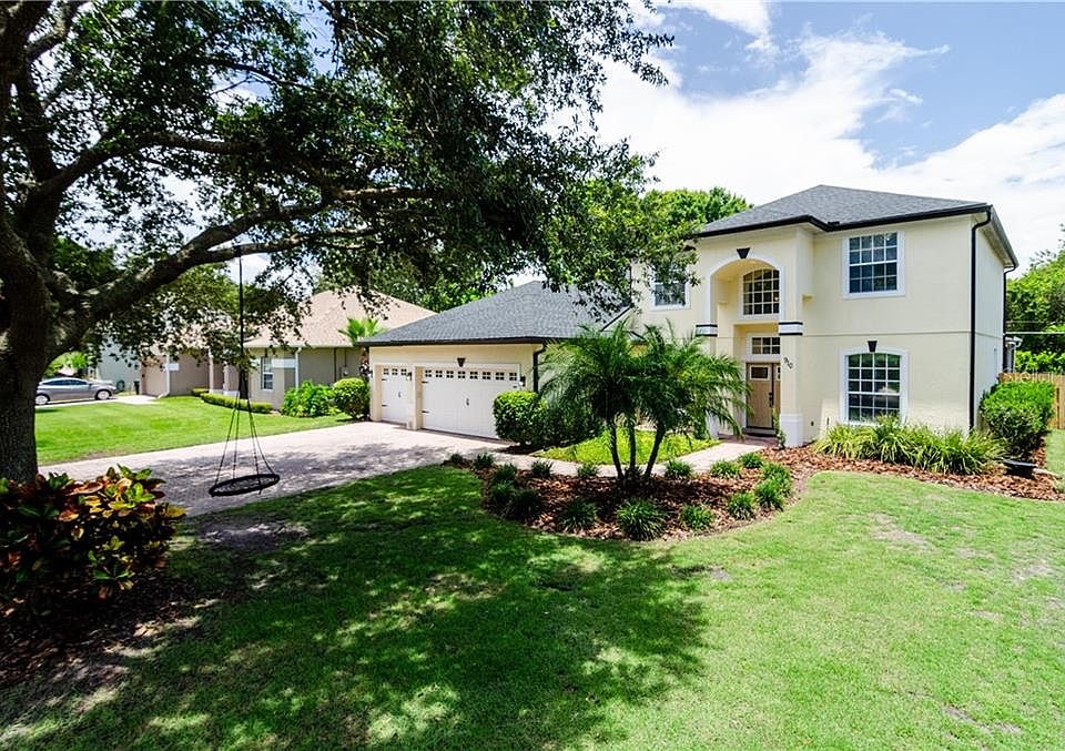 2nd image of 910 Arrington Cir