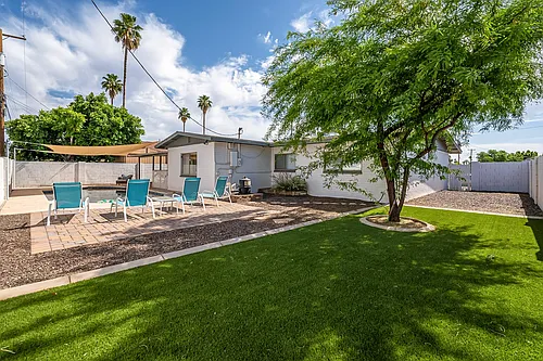 1616 N Markdale Photo 1