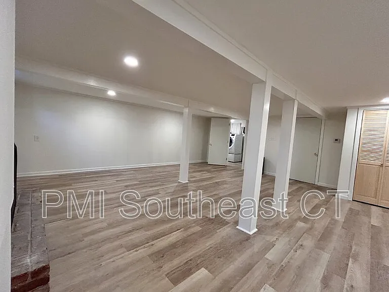 51 Lake Ave — Photo 23