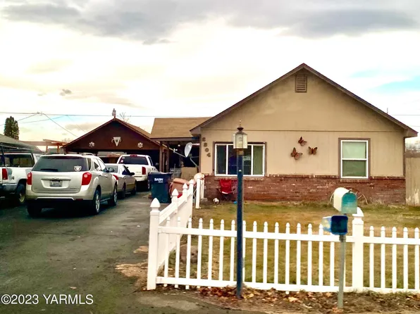 2304 S 4th Ave, Union Gap, WA 98903