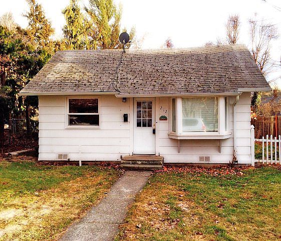 1st image of 212 E Patit Ave