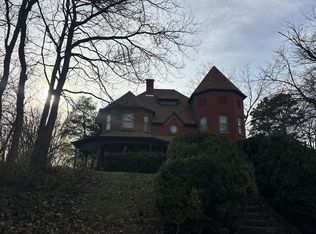 1312 Old Trenton Rd, Highland, IL 62249