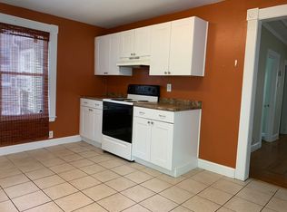 24 White St, Lowell, MA 01854