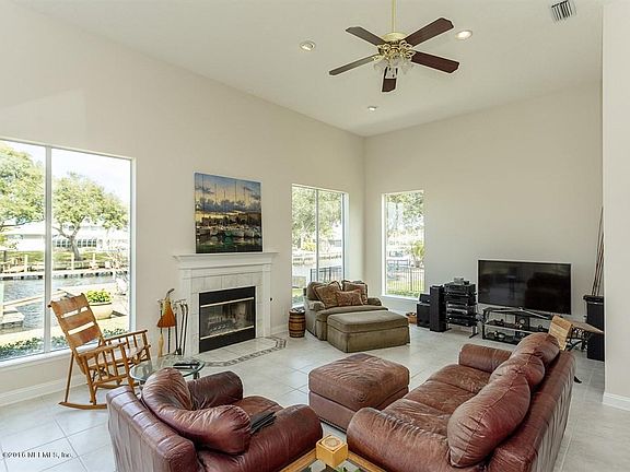 3rd image of 14701 Marsh View Dr