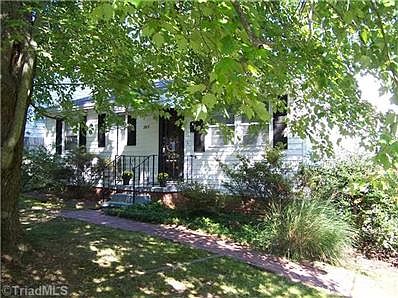 1st image of 3915 Lacy Ave