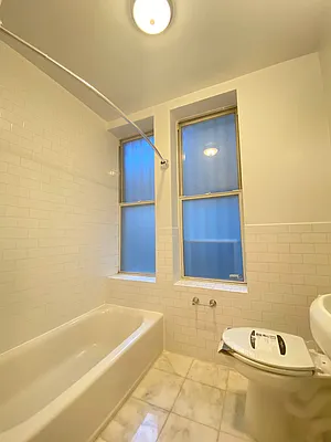 Rented by Bond New York | media 10