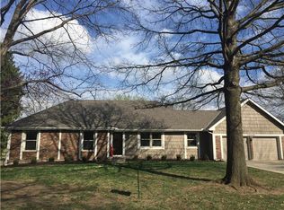 10429 Sagamore Rd, Leawood, KS 66206
