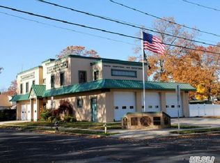 516 Stratford Rd, South Hempstead, NY 11550