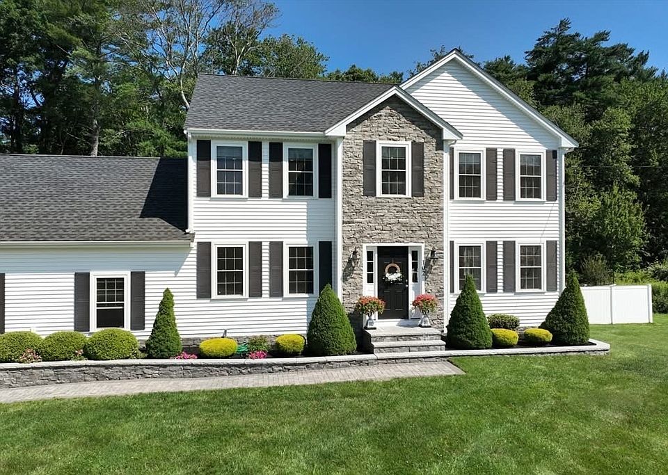 1st image of 102 W Pond St
