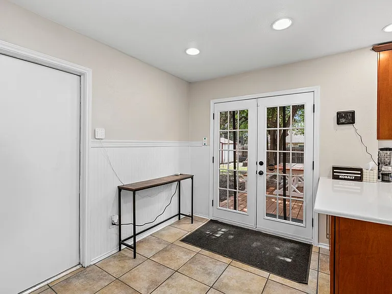 7306 Park Trl W — Photo 14